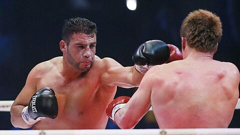 Wurde von einem Unbekannten in Essen niedergeschossen: Profiboxer Manuel Charr (30)