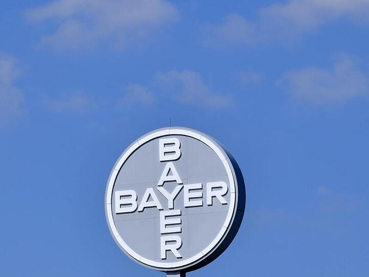 Bayer soll einem Pfirsichbauern zusammen mit BASF Schadenersatz zahlen.
