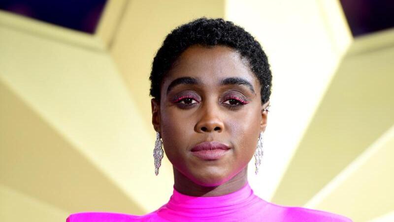 Die Schauspielerin Lashana Lynch soll unbestätigten Gerüchten zufolge als Agentin die Lizenz zum Töten bekommen. Die Schauspielerin Lashana Lynch soll unbestätigten Gerüchten zufolge als Agentin die Lizenz zum Töten bekommen.