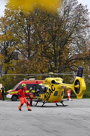 Feuerwehrübung, Luftrettung in München am 08.11.2024

Fotocredit:
Hannes Magerstädt
hannes@magerstaedt.de
Mobil.+49172 8178700