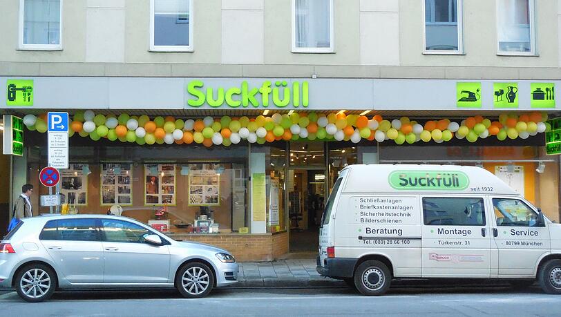Suckfüll in der Türkenstraße beim 85. Jubiläum. Suckfüll in der Türkenstraße beim 85. Jubiläum.