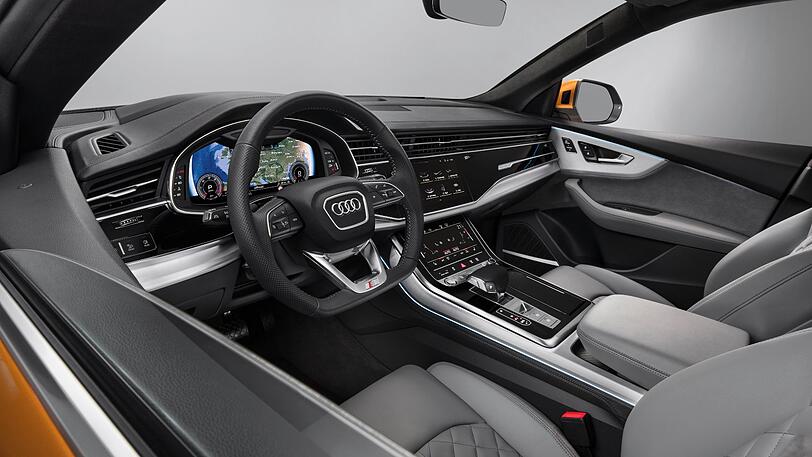 Edles Ambiente im Q8-Cockpit, die Bedienung läuft weitgehend über zwei Touchscreens.