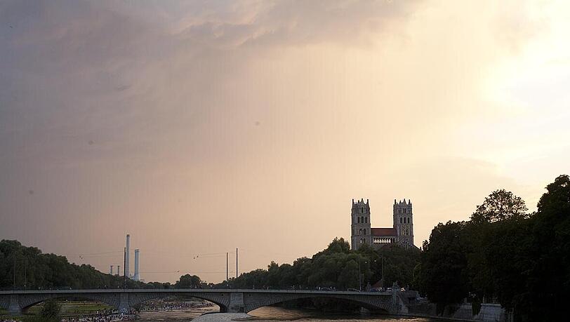 Warten aufs Gewitter. Warten aufs Gewitter.