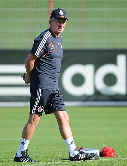 Spannung vor der ersten Champions-League-Prüfung gegen Valencia: Der FC Bayern hat am Dienstagabend nochmal traininert. Hier gibt's die Bilder von der Säbener