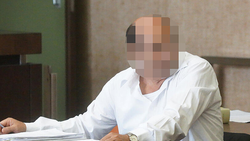 Der Arzt spritzte Morphin und ließ dem Patienten das mehrere Tage wirksame Pflaster da. Wegen fahrlässiger Tötung ist er nun zu einer Geldstrafe verurteilt worden. Der Arzt spritzte Morphin und ließ dem Patienten das mehrere Tage wirksame Pflaster da. Wegen fahrlässiger Tötung ist er nun zu einer Geldstrafe verurteilt worden.