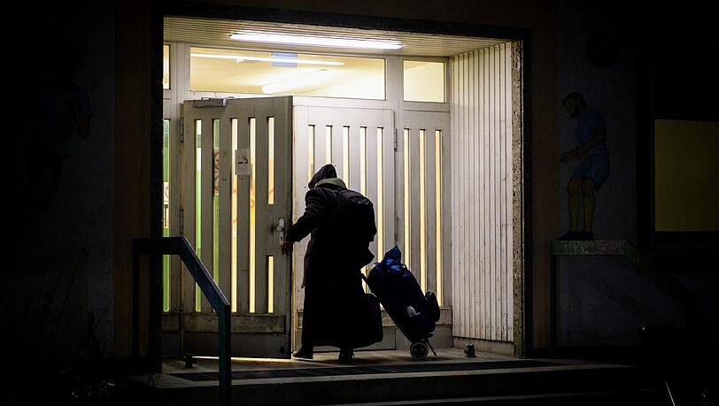 Auf dem Gelände der Bayernkaserne finden Obdachlose Zuflucht in kalten Nächten. (Archivbild)