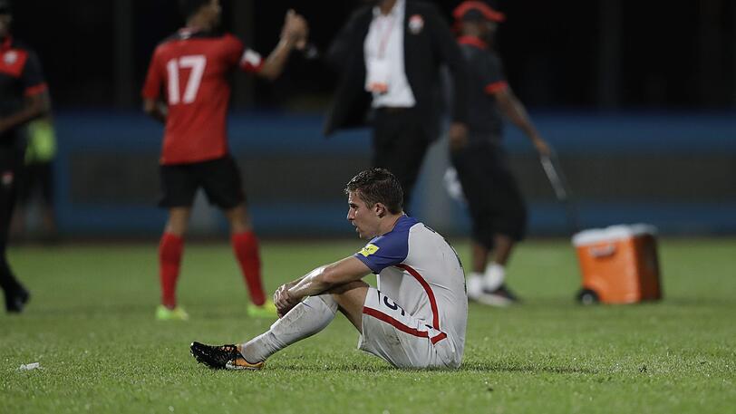 Matt Besler und die USA am Boden.