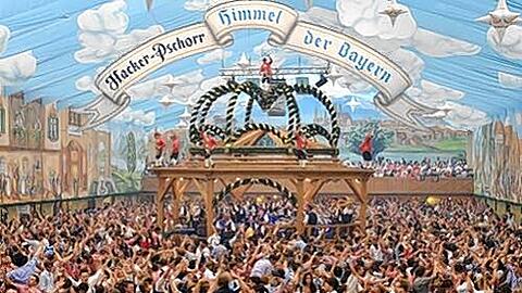 Vorfreude: Die Aufbauarbeiten für das Oktoberfest beginnen.