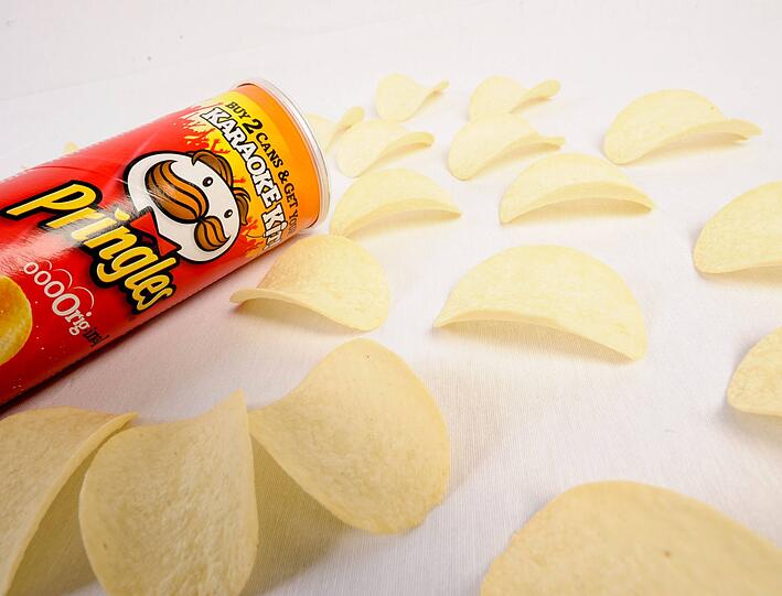 Auf dem Grund einer Chipsdose hatte ein Paar seine Drogen versteckt. (Symbolbild)