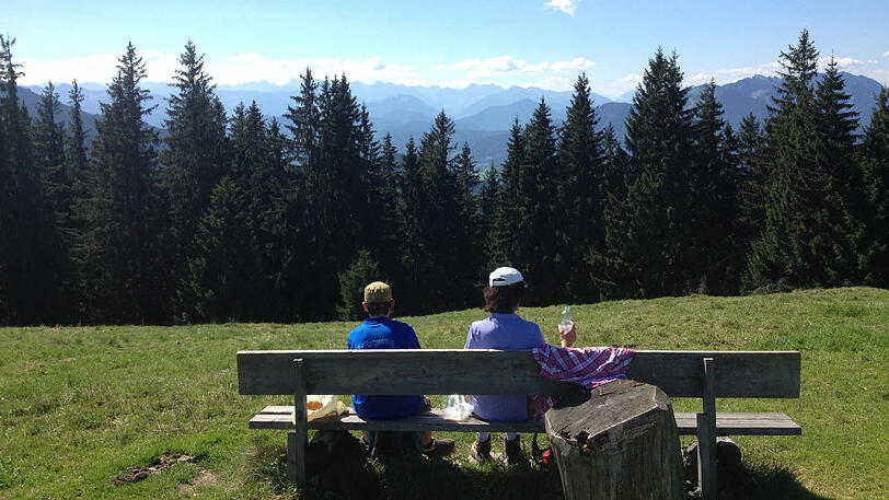 Bergpanorama in der Nähe von Bad Tölz. Der MVV soll bald auch weiter entfernte Ziele ansteuern.