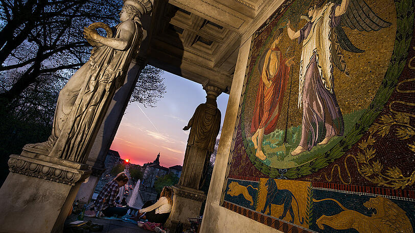 Sonnenuntergang am Friedensengel.