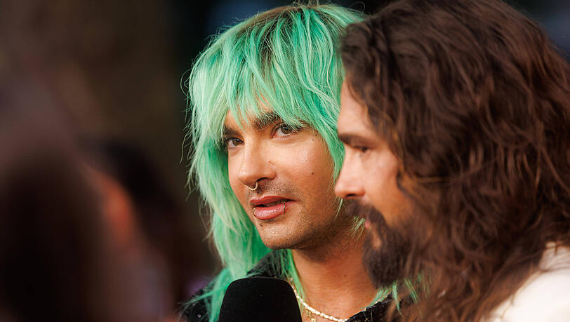 Bill Kaulitz (hier neben Tom Kaulitz) verrät Details zum Leben eines bekannten deutschen Moderators.
