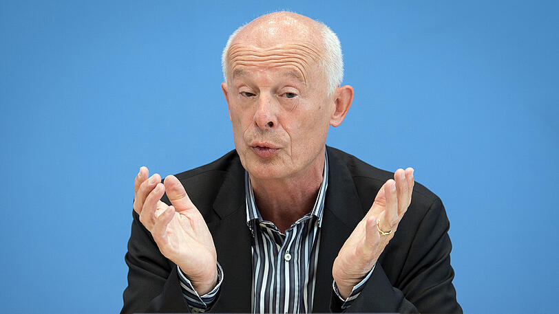 Hans Joachim Schellnhuber kritisiert, dass der Klimaschutz im Bundestagswahlkampf nahezu völlig ausgeblendet wird.