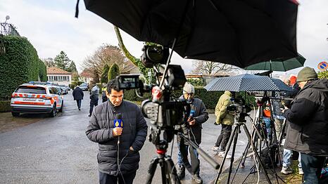 Mehr als drei Stunden verhandeln Vertreter aus Washington und Teheran.