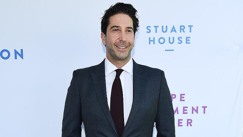 David Schwimmer wird bald ans "Friends"-Set zurückkehren. David Schwimmer wird bald ans "Friends"-Set zurückkehren.