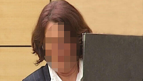 Ex-Lehrerin Siegried P. versuchte, den tödlichen Anschlag als Unfall dazustellen. Doch die Würzburger Richter glaubten ihr nicht. Ex-Lehrerin Siegried P. versuchte, den tödlichen Anschlag als Unfall dazustellen. Doch die Würzburger Richter glaubten ihr nicht.