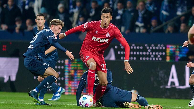 Die Kölner um Davie Selke (M) nehmen einen Punkt aus Bochum mit.