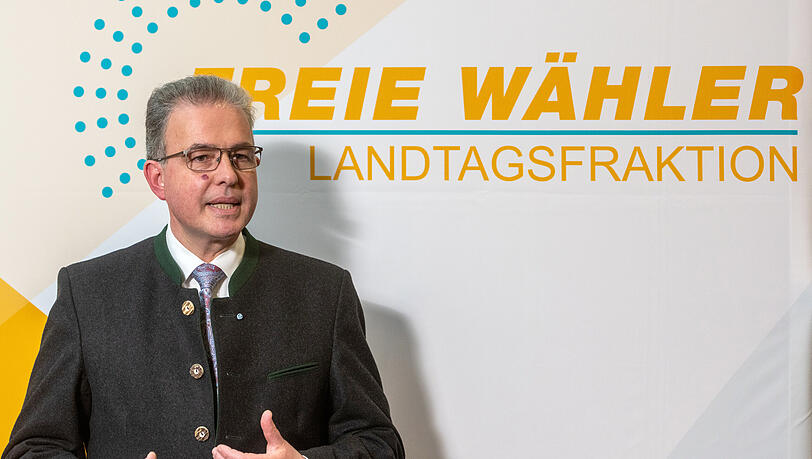 Florian Streibl (Freie  Wähler) will die dritte Startbahn aus dem Landesentwicklungsprogramm nehmen.