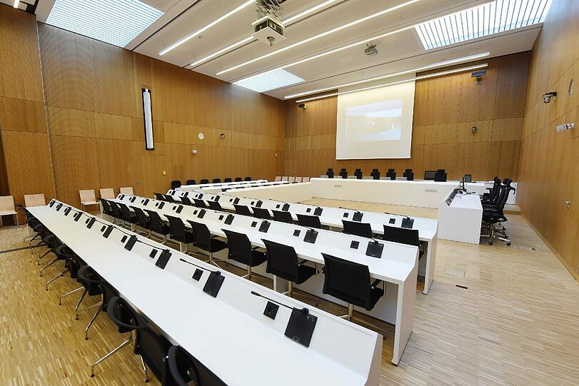 Der neue Hochsicherheitsgerichtssaal in Stadelheim. Die Bilder von der Einweihung!