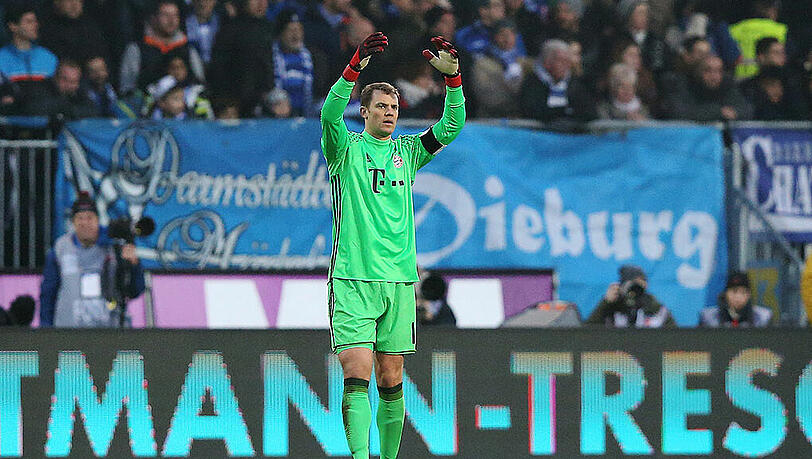 MANUEL NEUER: NOTE 3 - Gegen Leipzig dürfte er mehr auf seinen Kasten bekommen. Packte bei Gondorfs Freistoß gut zu, rettete auch den zweiten Ball. Auf den Punkt zur Stelle. MANUEL NEUER: NOTE 3 - Gegen Leipzig dürfte er mehr auf seinen Kasten bekommen. Packte bei Gondorfs Freistoß gut zu, rettete auch den zweiten Ball. Auf den Punkt zur Stelle.