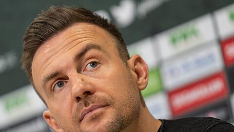 Augsburgs Trainer Enrico Maaßen.