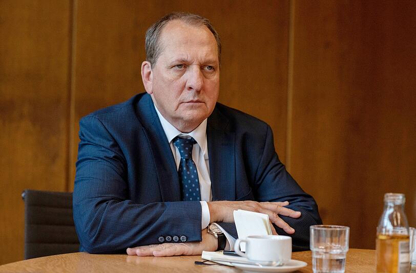 Roland Schladitz (Thomas K&uuml;gel) - alter Freund und Weggef&auml;hrte des mittlerweile ausgeschiedenen Borowskis (Axel Milberg) - verl&auml;sst wohl ebenso die Kieler Polizei.