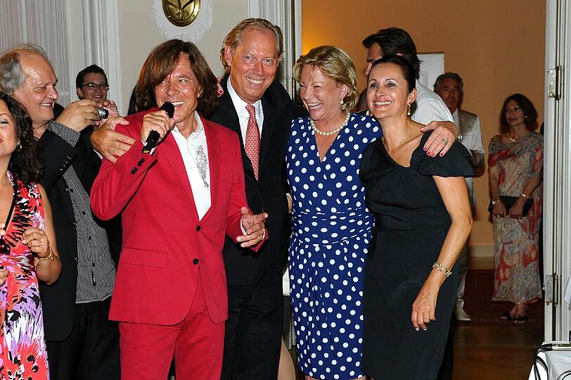 Haben Spaß zusammen (v. l.): Jürgen Drews, Werner Mang, Angela Wepper und Mangs Frau Sybille.