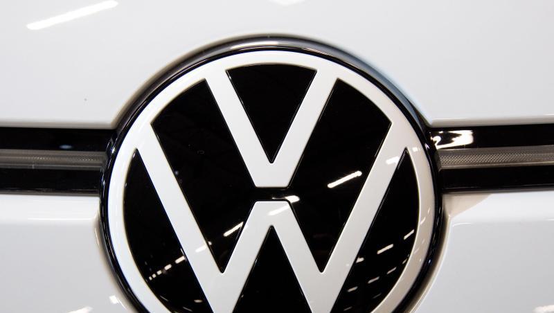 Das neue VW-Logo auf dem Elektroauto ID.3. Das neue VW-Logo auf dem Elektroauto ID.3.