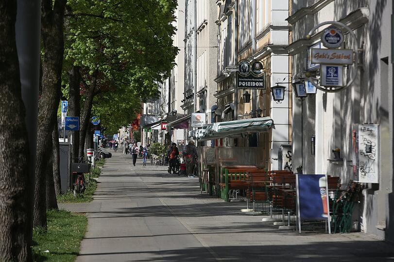 Ein bunter Mix auf der westlichen Seite der Leonrodstraße.