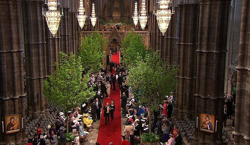 Die ersten Gäste treffen in der Westminster Abbey ein. In wenig Stunden wird Kate Middleton hier zur Duchess of Cambridge.