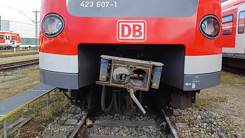 Die Kupplung der S-Bahn wurde beschädigt.