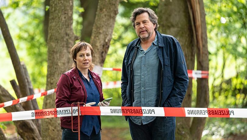 "Tatort: Ad Acta": Franziska Tobler (Eva Löbau) und Friedemann Berg (Hans-Jochen Wagner) am Tatort.