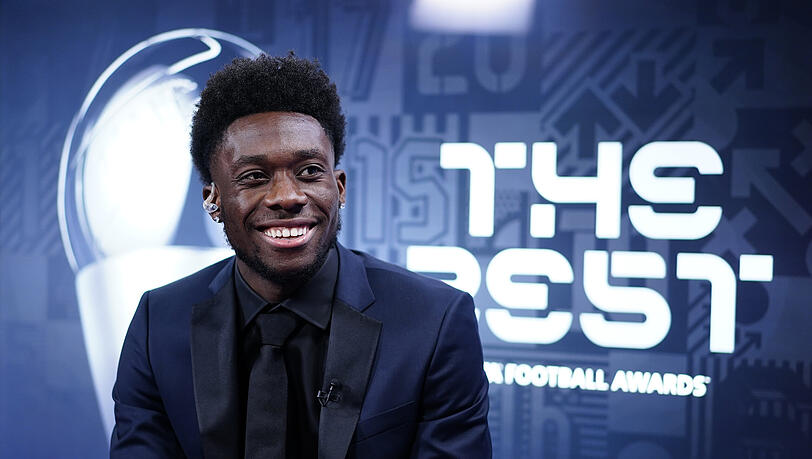 Alphonso Davies wurde 2020 in die Weltauswahl der Fifa gewählt. Alphonso Davies wurde 2020 in die Weltauswahl der Fifa gewählt.