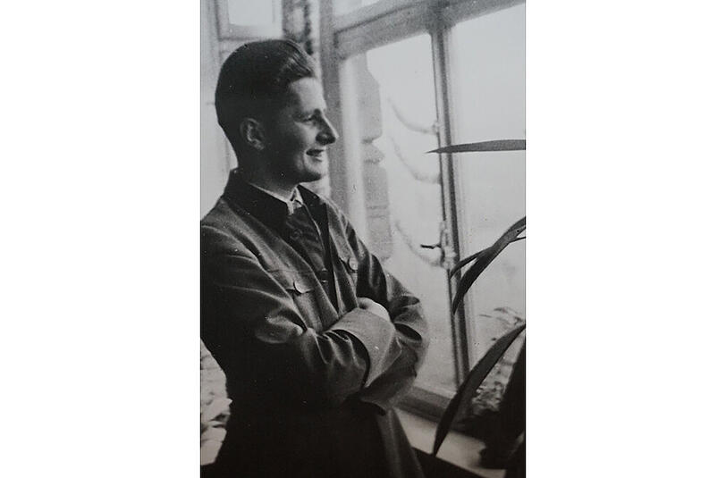 Fescher Student: Das ist während meines Studiums in Marburg. Ich habe da 1946 das Studium fortgesetzt, das ich im Frühjahr 1943 in München begonnen hatte. Das Bild dürfte ungefähr 1947 entstanden sein, ich war also so um die 21. Und ich muss sagen: Ich schaue da gar nicht schlecht aus.