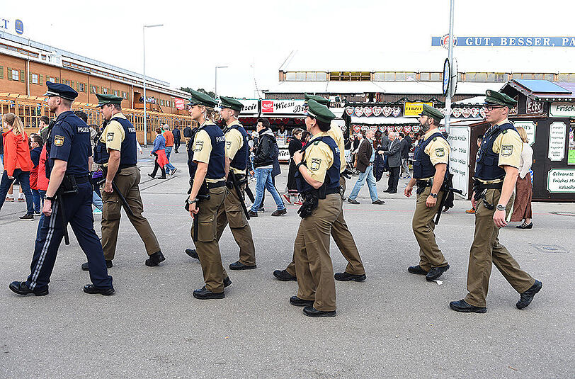 Täglich berichtet die Polizei von ihren Wiesn-Einsätzen. Am Dienstag mit einem durchaus amüsanten Einsatz für die Beamten. (Archivbild)