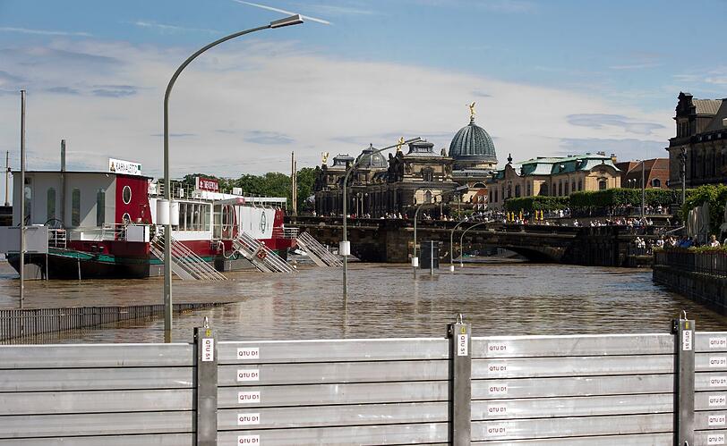 Aktuelle Fotos zum Hochwasser in Dresden: Bilder von der FLut