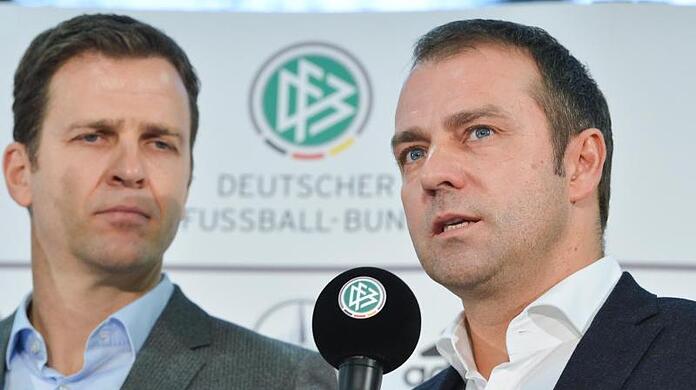 Bald wieder vereint beim DFB? Bundestrainer-Wunschkandidat Hansi Flick (r) und Nationalmannschafts-Direktor Oliver Bierhoff.