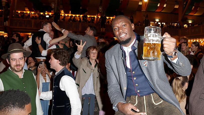 Usain Bolt feierte am Freitagabend im Schützen-Festzelt auf dem Oktoberfest. Usain Bolt feierte am Freitagabend im Schützen-Festzelt auf dem Oktoberfest.