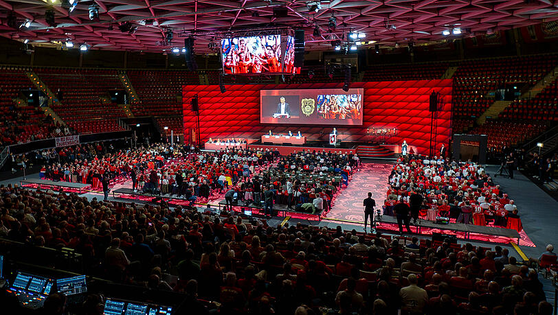 Gut besucht: Die Jahreshauptversammlung des FC Bayern. Gut besucht: Die Jahreshauptversammlung des FC Bayern.