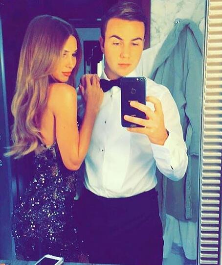 FC-Bayern-Stürmer Mario Götze liebt das Model Ann-Kathrin Brömmel.