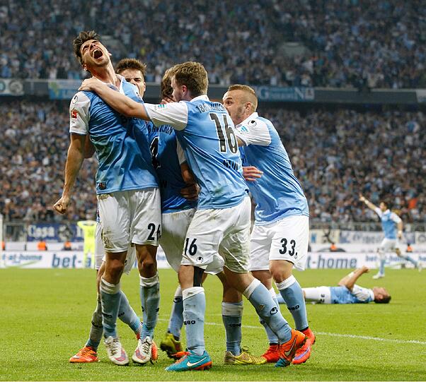 Bülow selbst, Schindler, Weigl, alle anderen: Die Löwen schrien den Jubel über den nicht mehr für möglich gehaltenen Siegtreffer heraus.