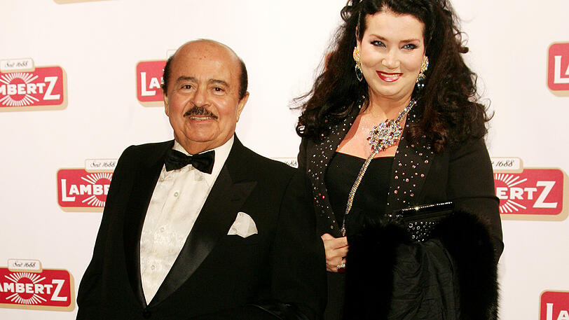 Adnan Mohammed Kashoggi und seine Frau Lamia am 28. Januar 2008 bei der Modenschau der "Lambertz Monday"-Party in Köln.