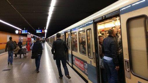 Die Weichenanlage am Kolumbusplatz wird nach etwa 35 Jahren ausgetauscht.