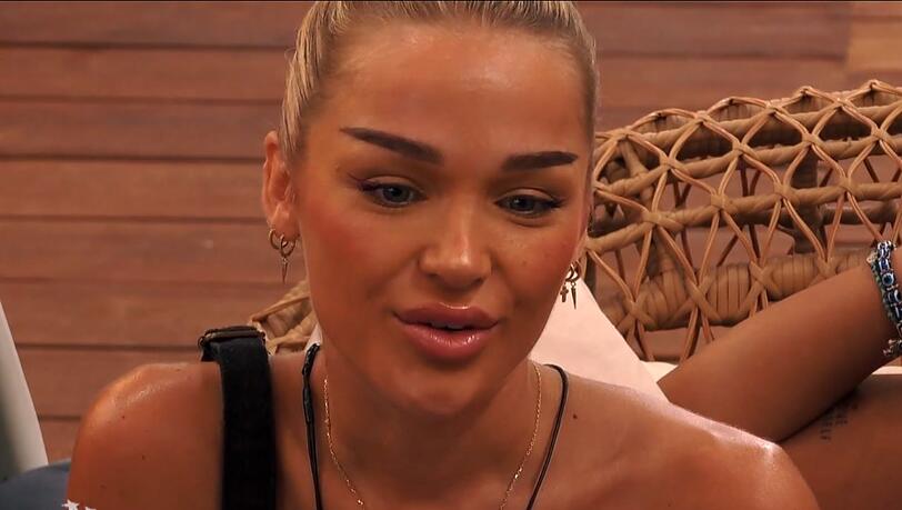 Emmy Russ hat bei "Kampf der Realitystars" Geld abkassiert – zum Nachteil eines Mitstreiters.