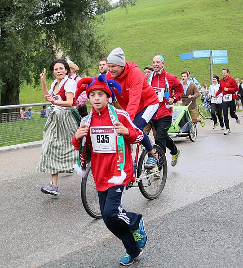 Die Bilder vom Trachtenlauf.