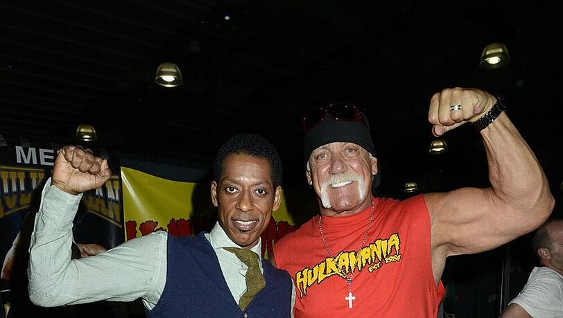 Hulk Hogan posiert zusammen mit Comedian Orlando Jones Hulk Hogan posiert zusammen mit Comedian Orlando Jones