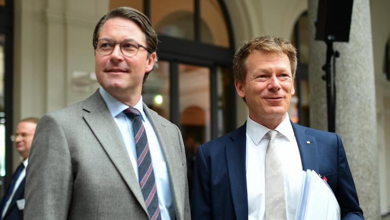 Andreas Scheuer (CSU), Bundesverkehrsminister (l), und Richard Lutz, Vorstandsvorsitzender der Deutsche Bahn AG. Andreas Scheuer (CSU), Bundesverkehrsminister (l), und Richard Lutz, Vorstandsvorsitzender der Deutsche Bahn AG.