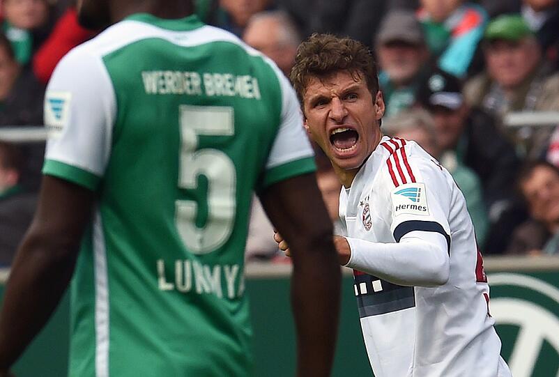 THOMAS MÜLLER NOTE 2: Suchte den Kontakt zu Guardiola, um taktisch nachzujustieren. Cooler Killer vor den Tor beim 1:0 gegen Wiedwald (23.) - sein neunter Saisontreffer, sein insgesamt 80. Liga-Tor im 206. Spiel. Wie ein gewisser Michael Rummenigge, nur schneller. Der Bruder vom Vorstandsboss brauchte 309 Spiele.
