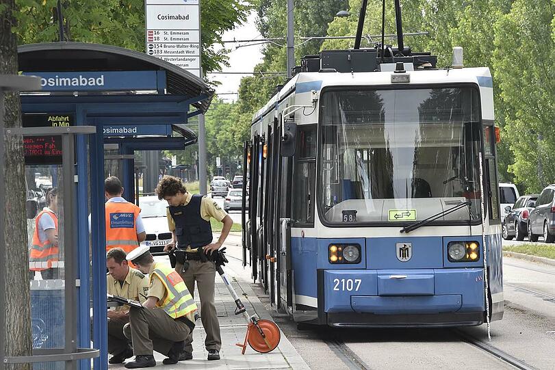 Am Cosimabad und am Frankfurter Ring wurden mehrere Personen bei einem Tram- und einem Busunfall verletzt.