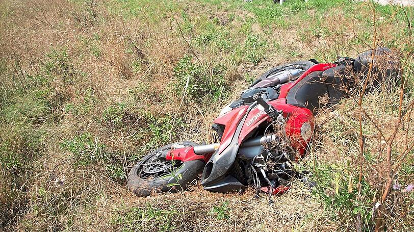Ein Motorradfahrer ist am Samstag auf der A 92 tödlich verunglückt.